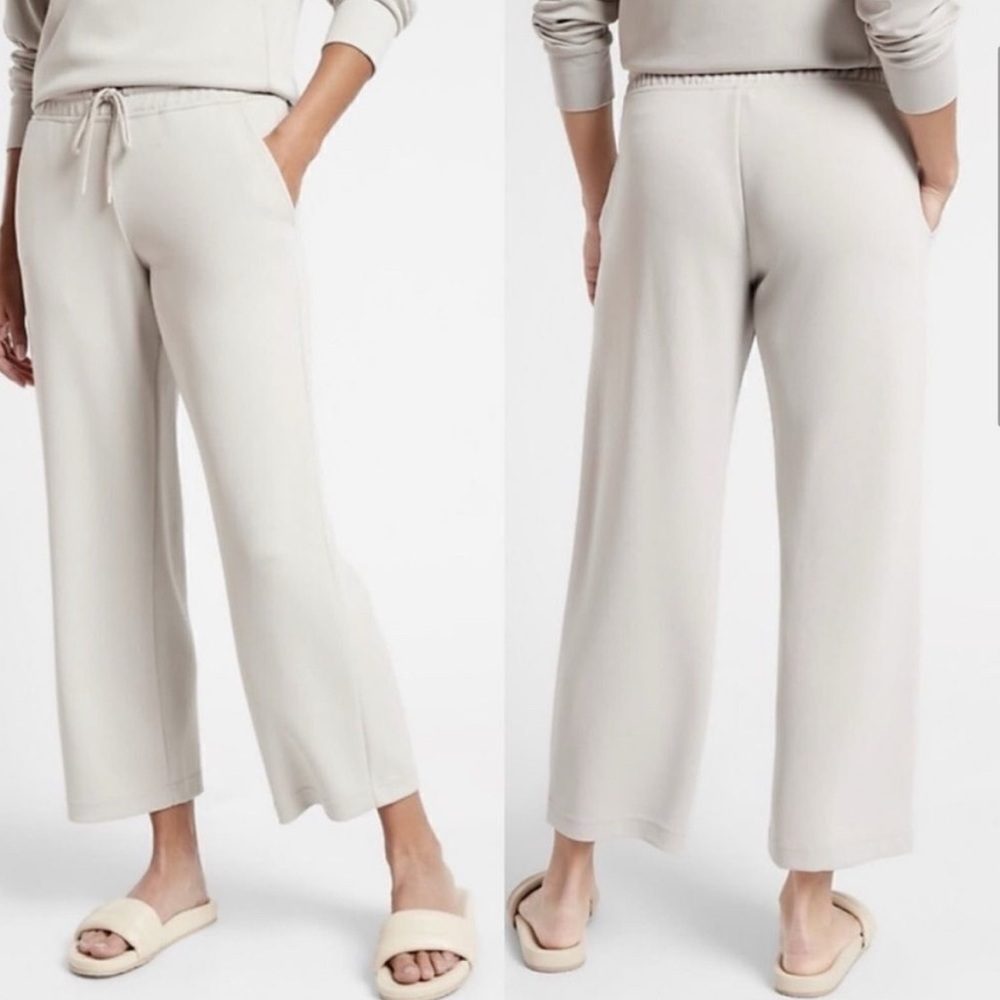 NWT Athleta Seasoft Straight Crop Pants size. 3X